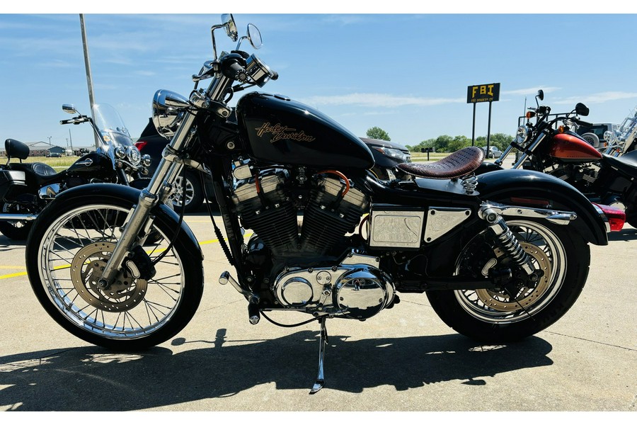 2001 Harley-Davidson® XL 883 C SPORTSTER