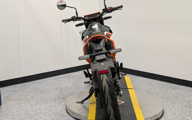 2026 KTM SMC 390 R