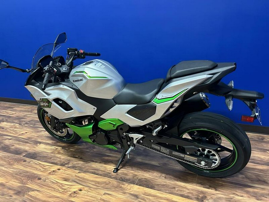 2024 Kawasaki Ninja® 7 Hybrid ABS