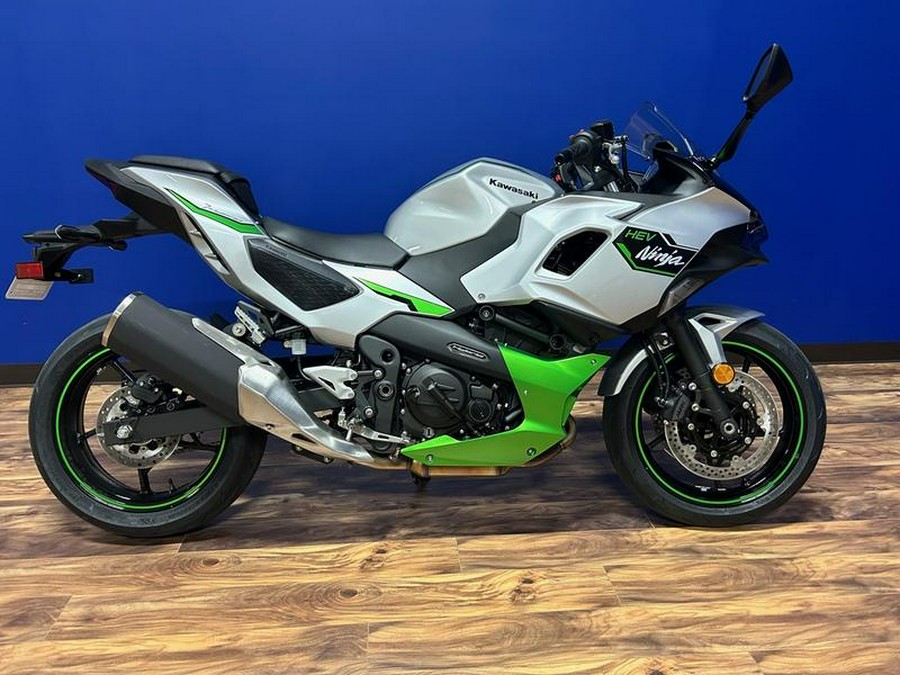 2024 Kawasaki Ninja® 7 Hybrid ABS