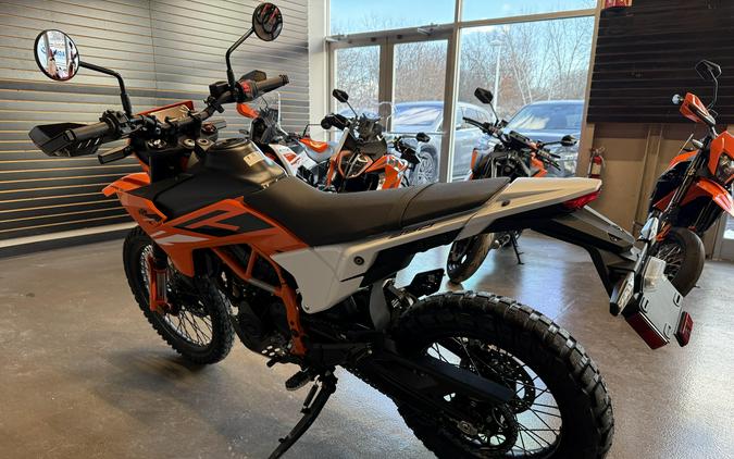 2026 KTM Enduro 390 R