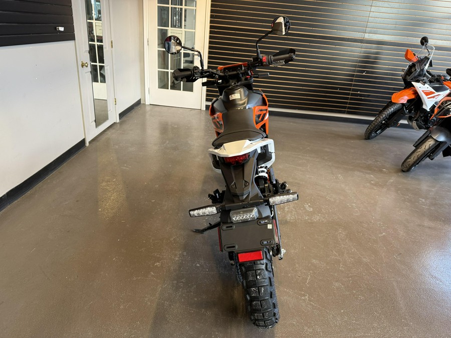 2026 KTM Enduro 390 R