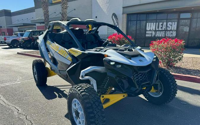 2024 Can-Am® Maverick R 999T DCT