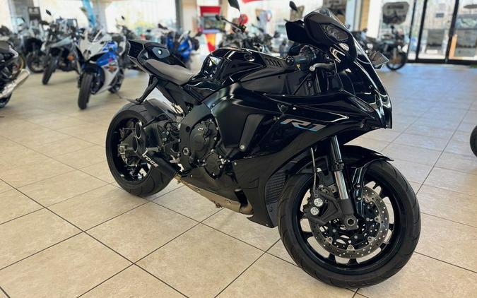 2022 Yamaha YZF-R1