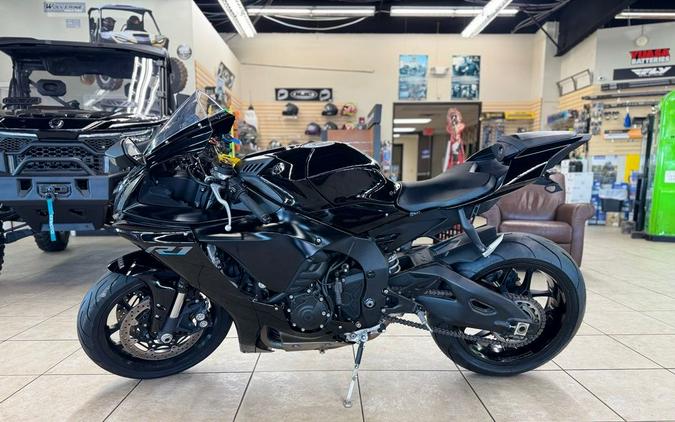 2022 Yamaha YZF-R1