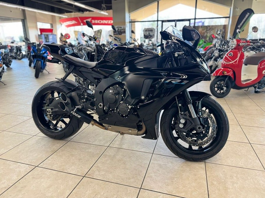 2022 Yamaha YZF-R1