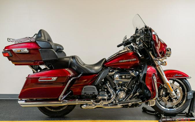 2017 Harley-Davidson® ULTRA LIMITED 107CI (LOW MILES)