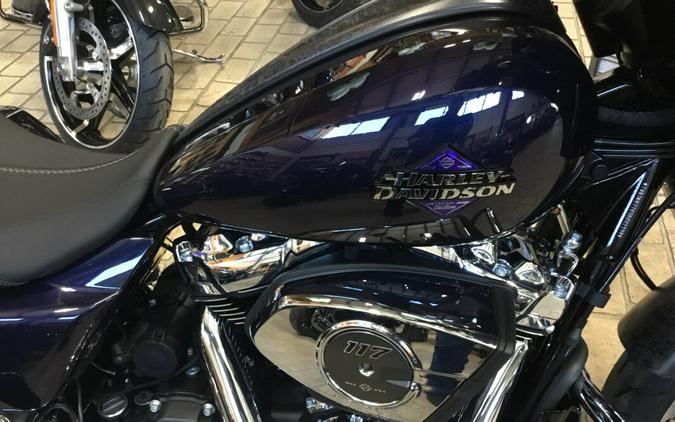 2025 Harley-Davidson® Street Glide® Mystic Shift