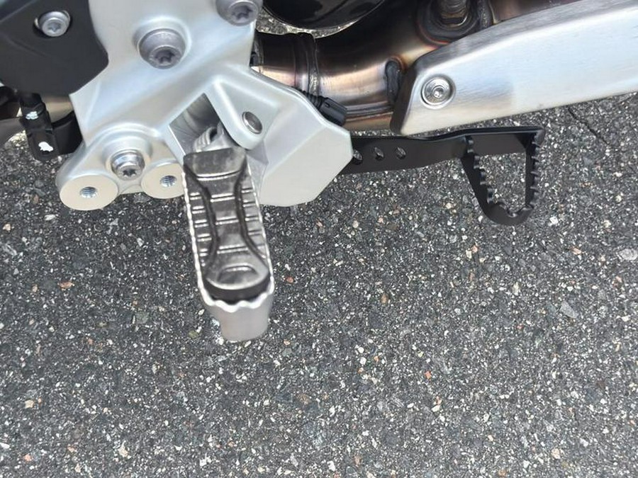 2026 BMW F 800 GS Light White