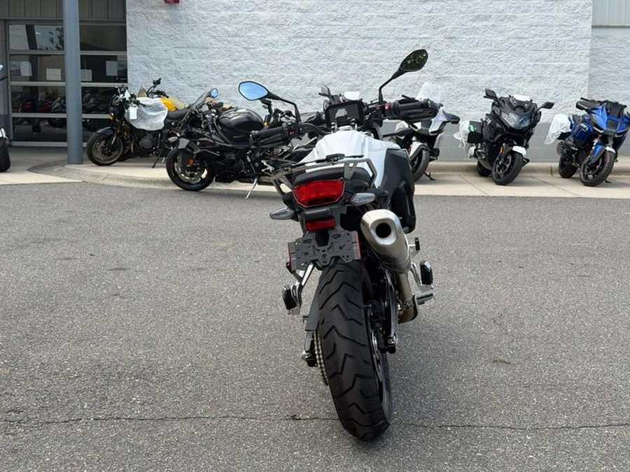 2026 BMW F 800 GS Light White