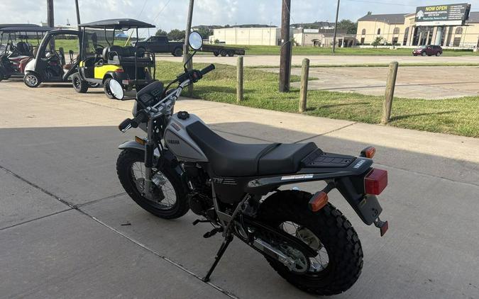 2027 Yamaha TW200