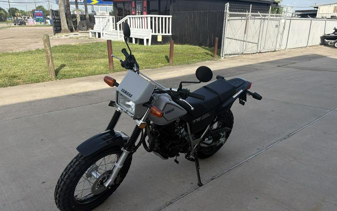 2027 Yamaha TW200