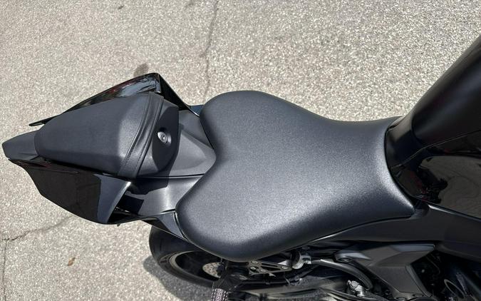 2025 Yamaha YZF-R7 CA