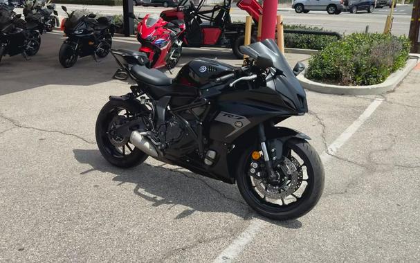 2025 Yamaha YZF-R7 CA