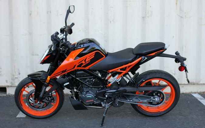 2023 KTM 200 Duke