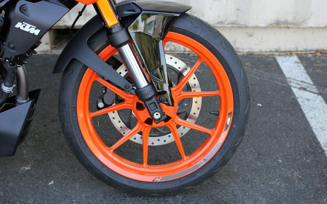 2023 KTM 200 Duke