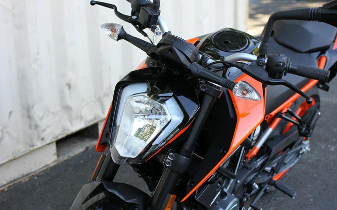 2023 KTM 200 Duke