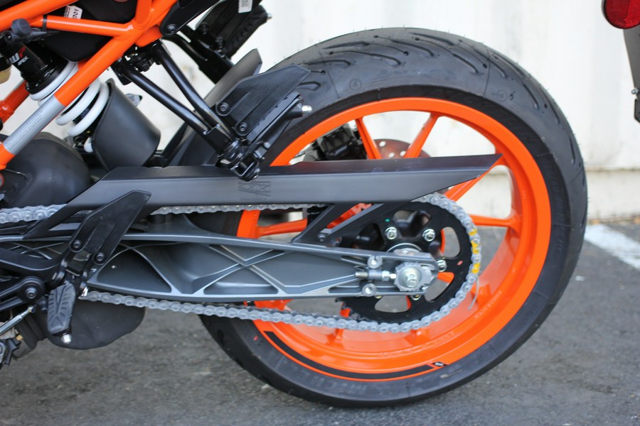 2023 KTM 200 Duke