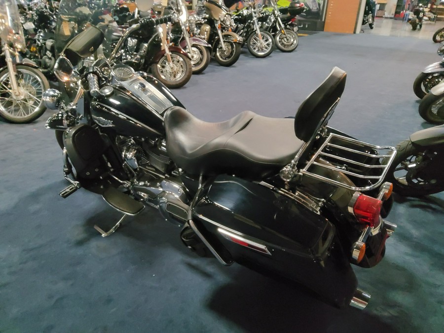 2017 Harley-Davidson Road King® Base