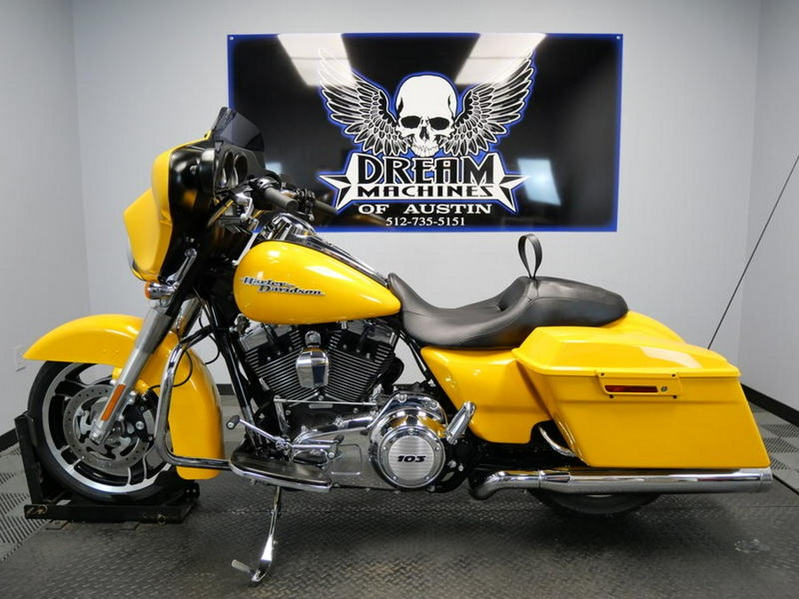 2013 Harley-Davidson® FLHX - Street Glide®