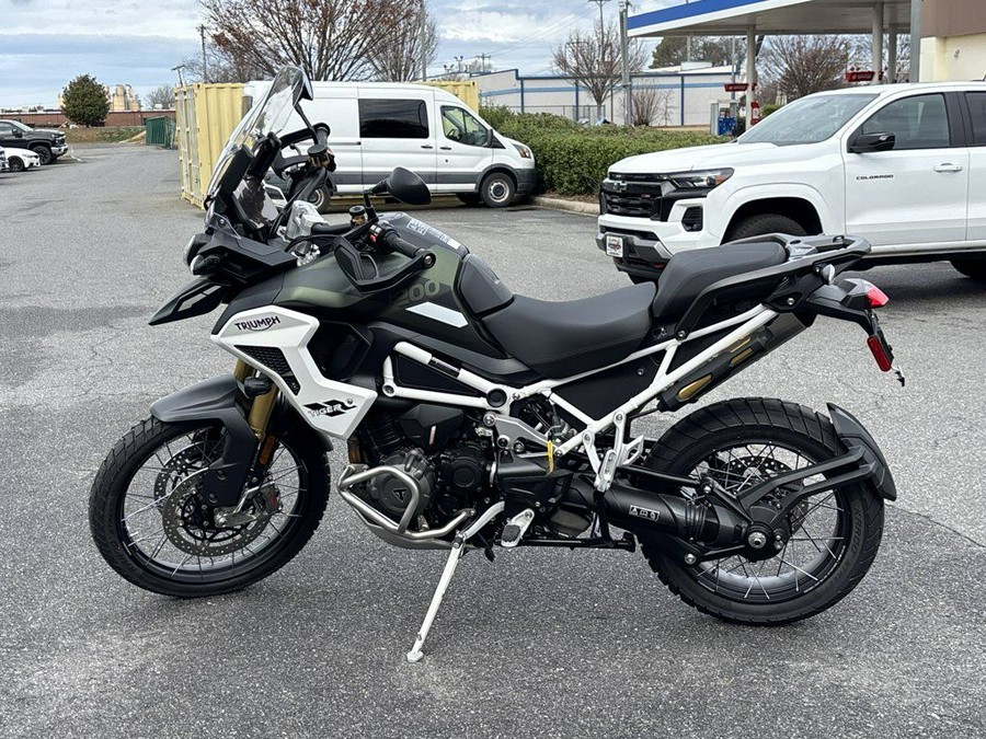 2025 Triumph Tiger 1200 Rally Pro Matt Khaki Green