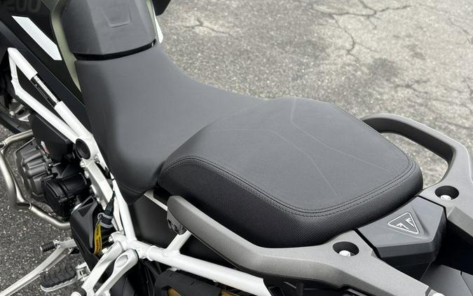 2025 Triumph Tiger 1200 Rally Pro Matt Khaki Green