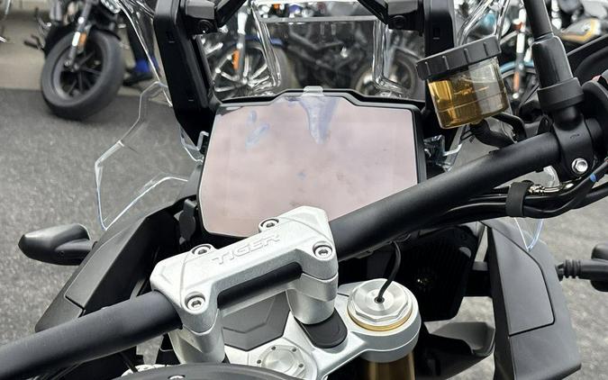 2025 Triumph Tiger 1200 Rally Pro Matt Khaki Green