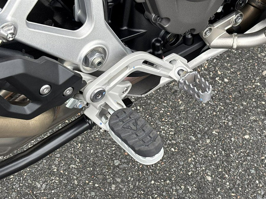 2025 Triumph Tiger 1200 Rally Pro Matt Khaki Green