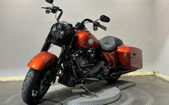 Harley-Davidson® Road King™ Special 2025 FLHRXS 84621016 WHISKEY FIRE