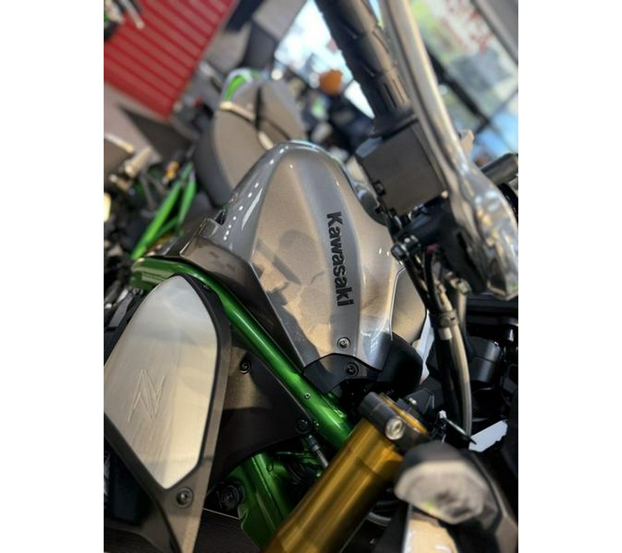 2025 Kawasaki Z900 SE ABS