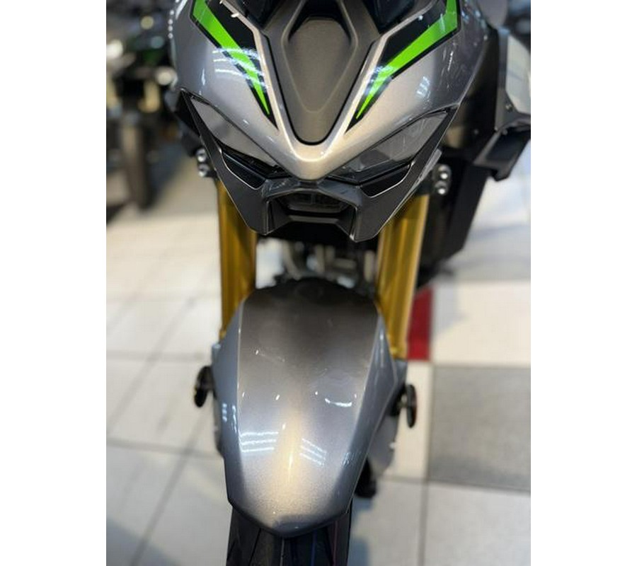 2025 Kawasaki Z900 SE ABS