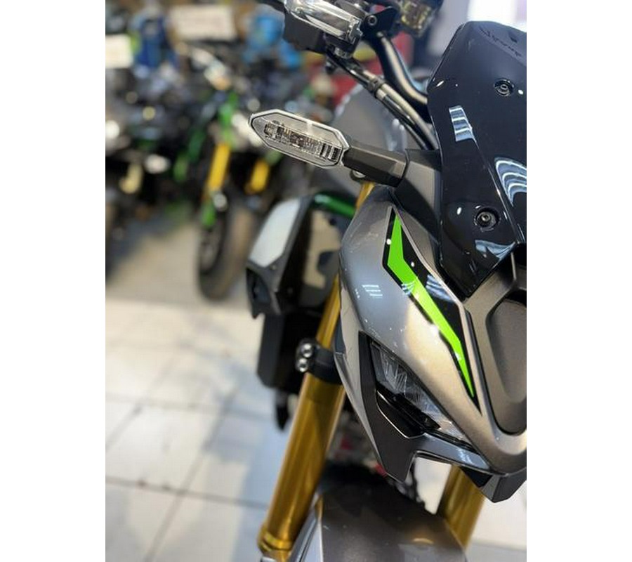 2025 Kawasaki Z900 SE ABS