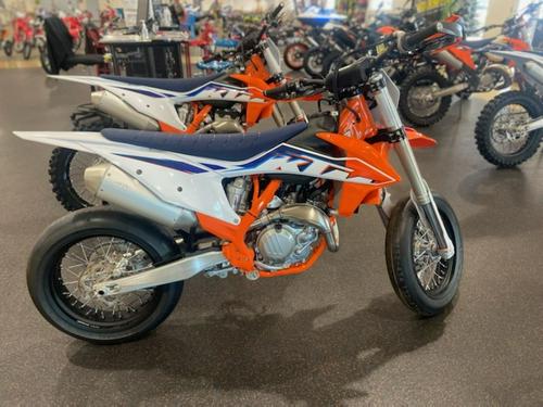 2021 KTM 450 SMR Review (13 Fast Facts and Supermoto Observations)