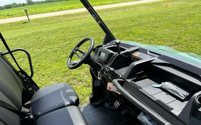2025 Can-Am Defender MAX DPS HD9