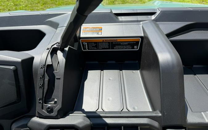 2025 Can-Am Defender MAX DPS HD9
