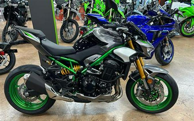 2025 Kawasaki Z900 SE ABS