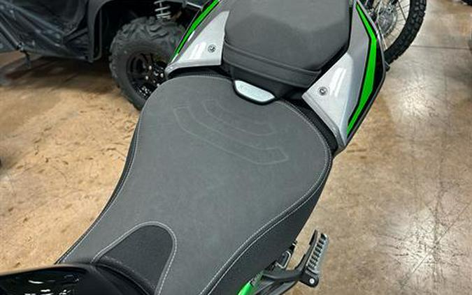 2025 Kawasaki Z900 SE ABS