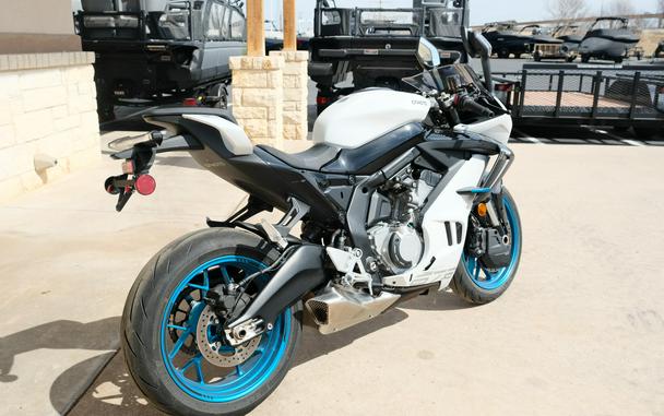 2025 CFMOTO 675 SS