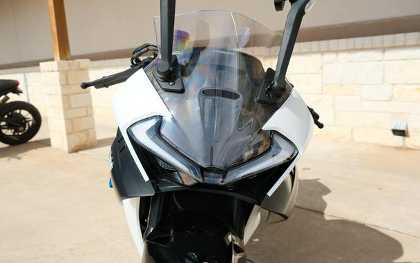 2025 CFMOTO 675 SS