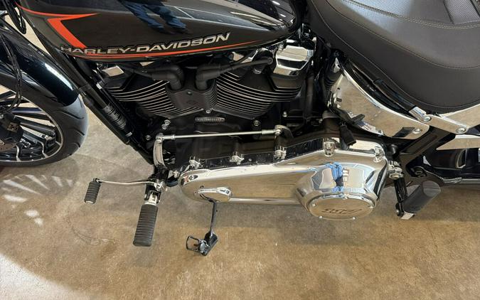 Harley-Davidson® Breakout™ 117 2024