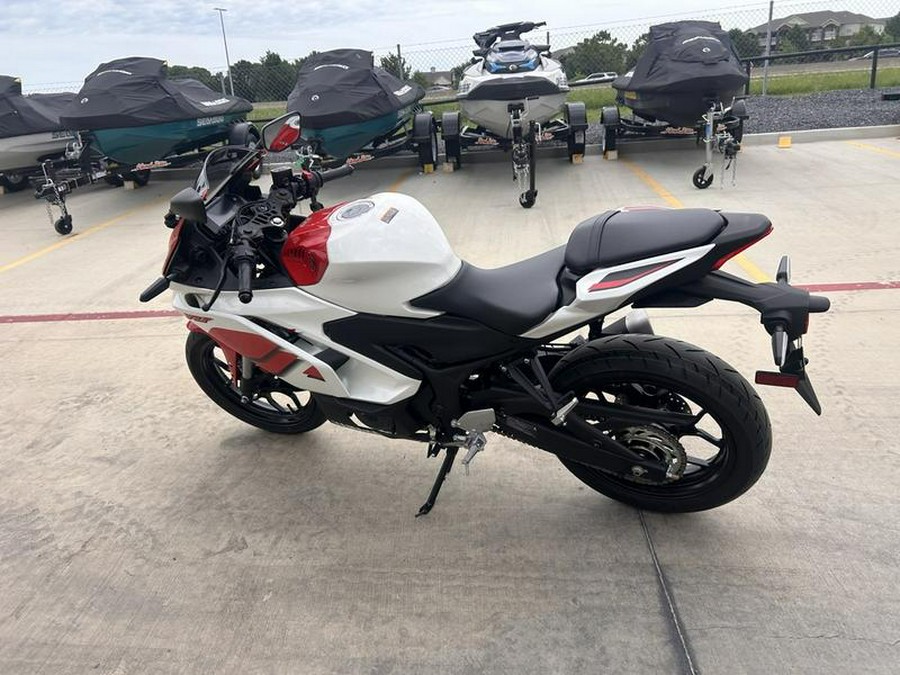 2026 Yamaha YZF-R3 70th Anniversary Edition