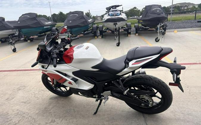 2026 Yamaha YZF-R3 70th Anniversary Edition