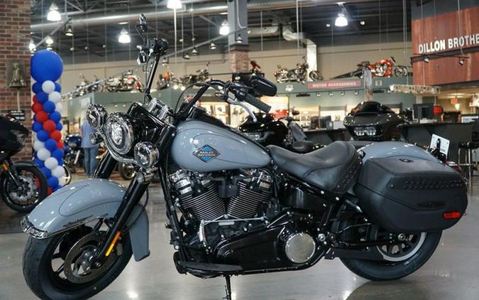 2026 Harley-Davidson Softail FLHC - Heritage Classic