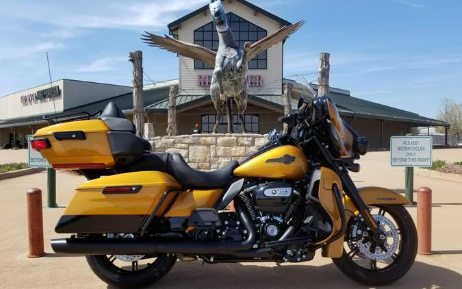 2023 Harley-Davidson® Ultra Limited Prospect Gold/Vivid Black