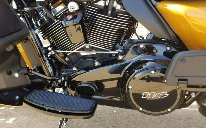 2023 Harley-Davidson® Ultra Limited Prospect Gold/Vivid Black