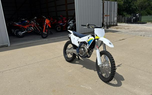 2025 Husqvarna Motorcycles FC 350