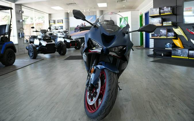 2027 Kawasaki Ninja® ZX™-6R ABS