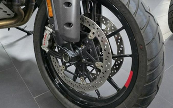 2021 Ducati Multistrada V4S Ducati Red / Alloy Wheels