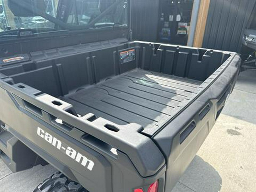 2027 Can-Am Defender DPS CAB HD9