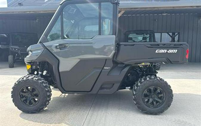 2027 Can-Am Defender DPS CAB HD9